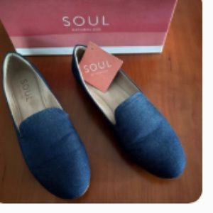 NATURALIZER SOUL “ALEXIS” DENIM FLATS WITH BOX.  Fits narrow